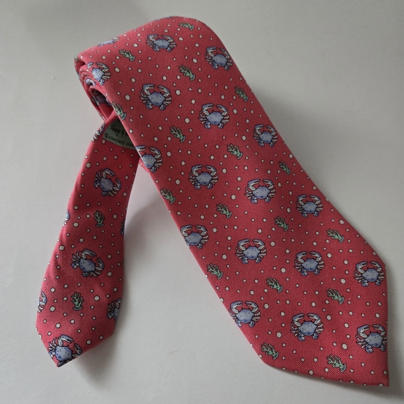 Vineyard Vines Crab Silk Tie - Picture 4 of 9